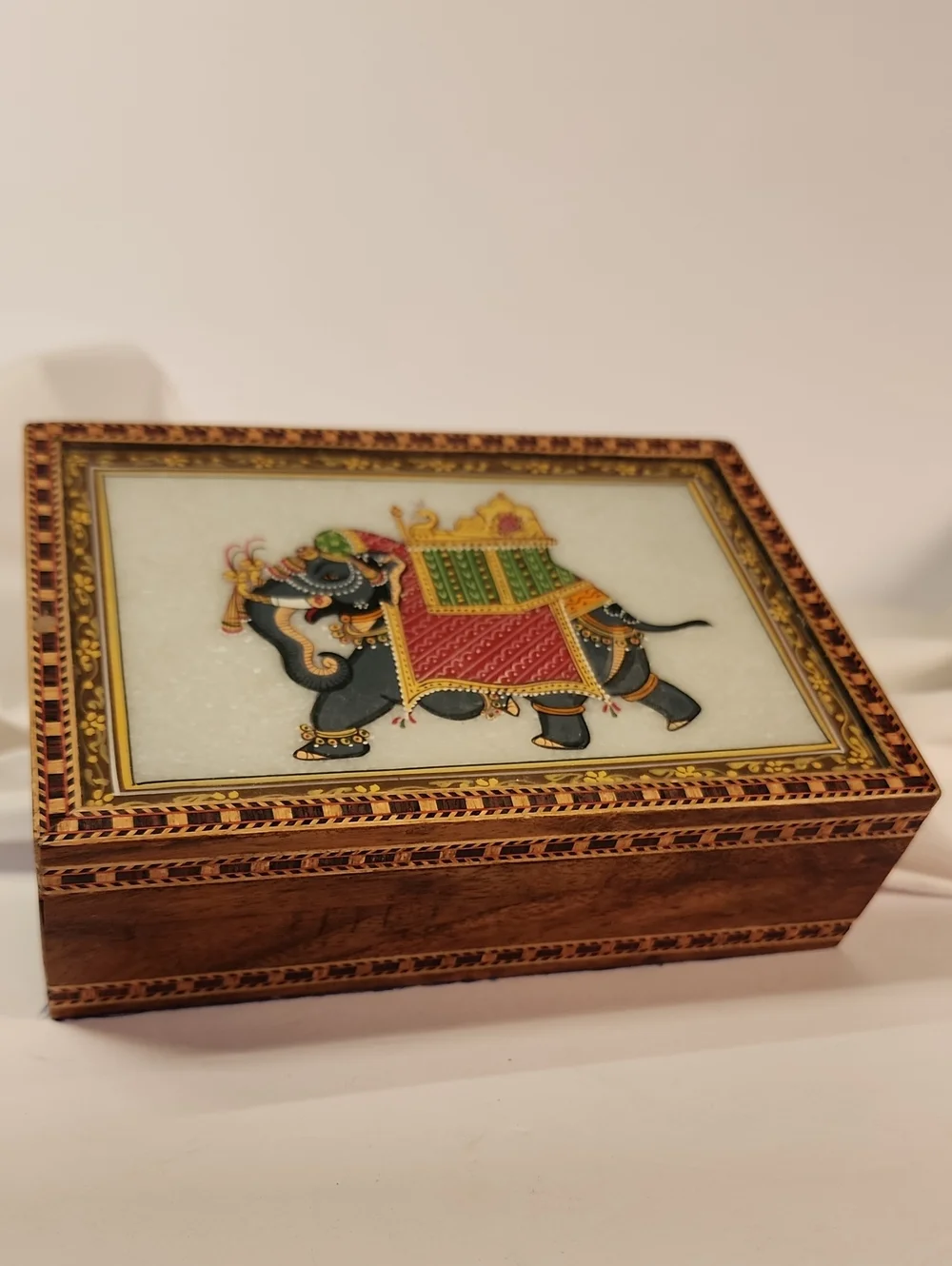 Gorgeous Elephant Wooden Jewelry Box Or Gentleman's Valet - Multicolor